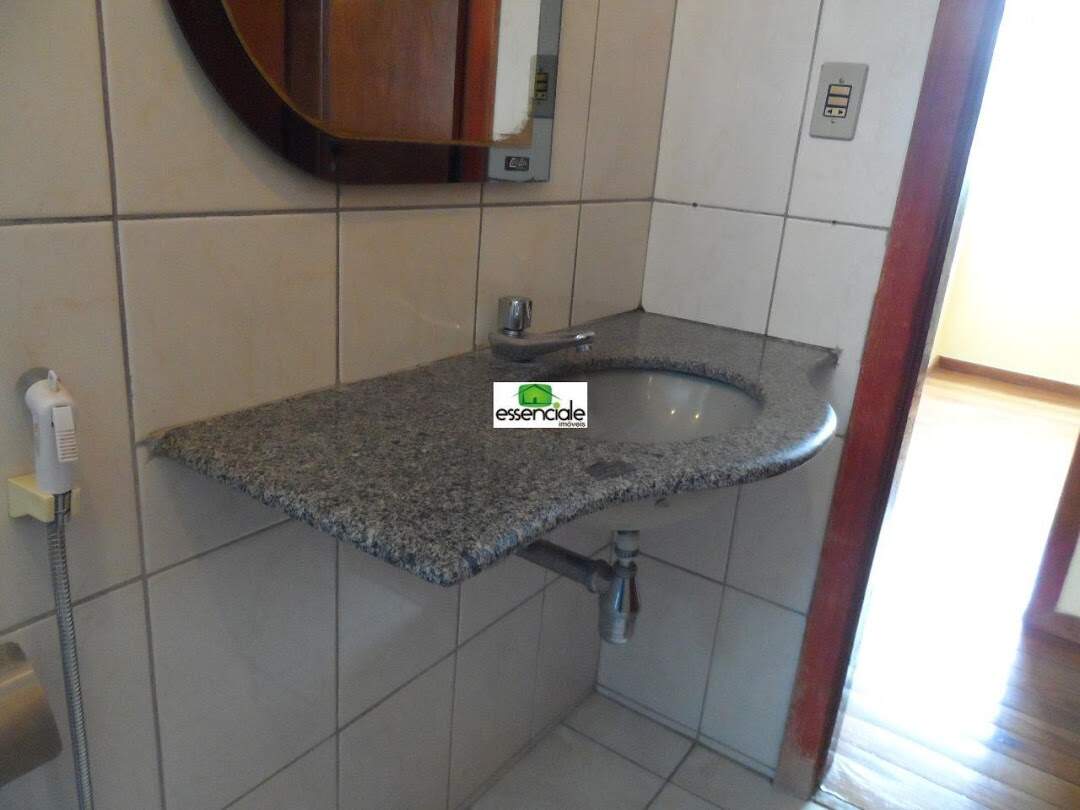 Apartamento para alugar com 3 quartos, 100m² - Foto 4