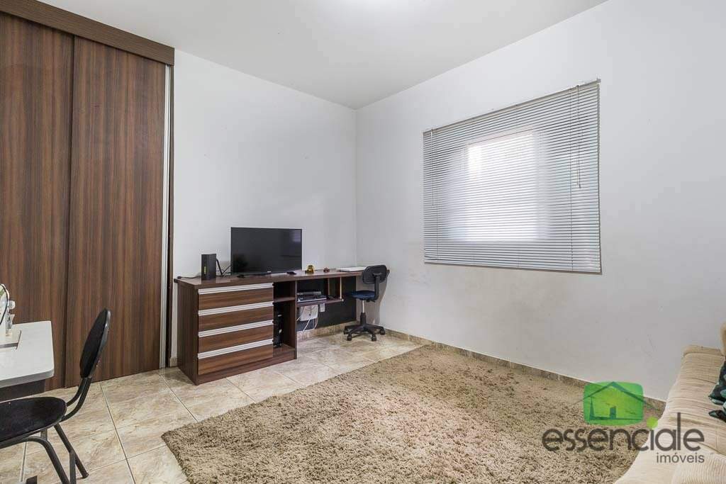 Casa à venda com 5 quartos, 300m² - Foto 17