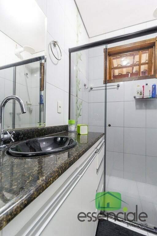 Casa à venda com 5 quartos, 300m² - Foto 15