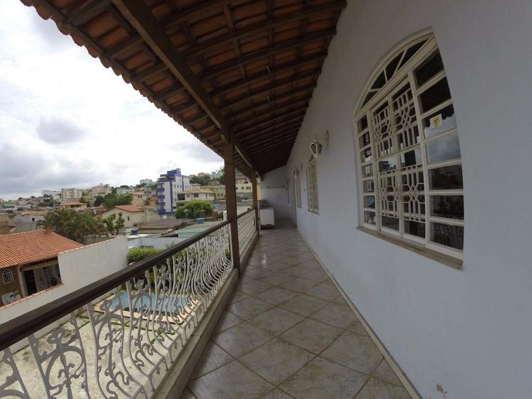 Casa à venda com 3 quartos, 150m² - Foto 10