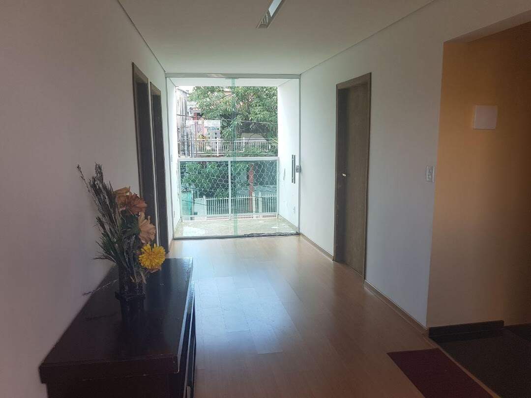 Casa à venda com 3 quartos, 250m² - Foto 3