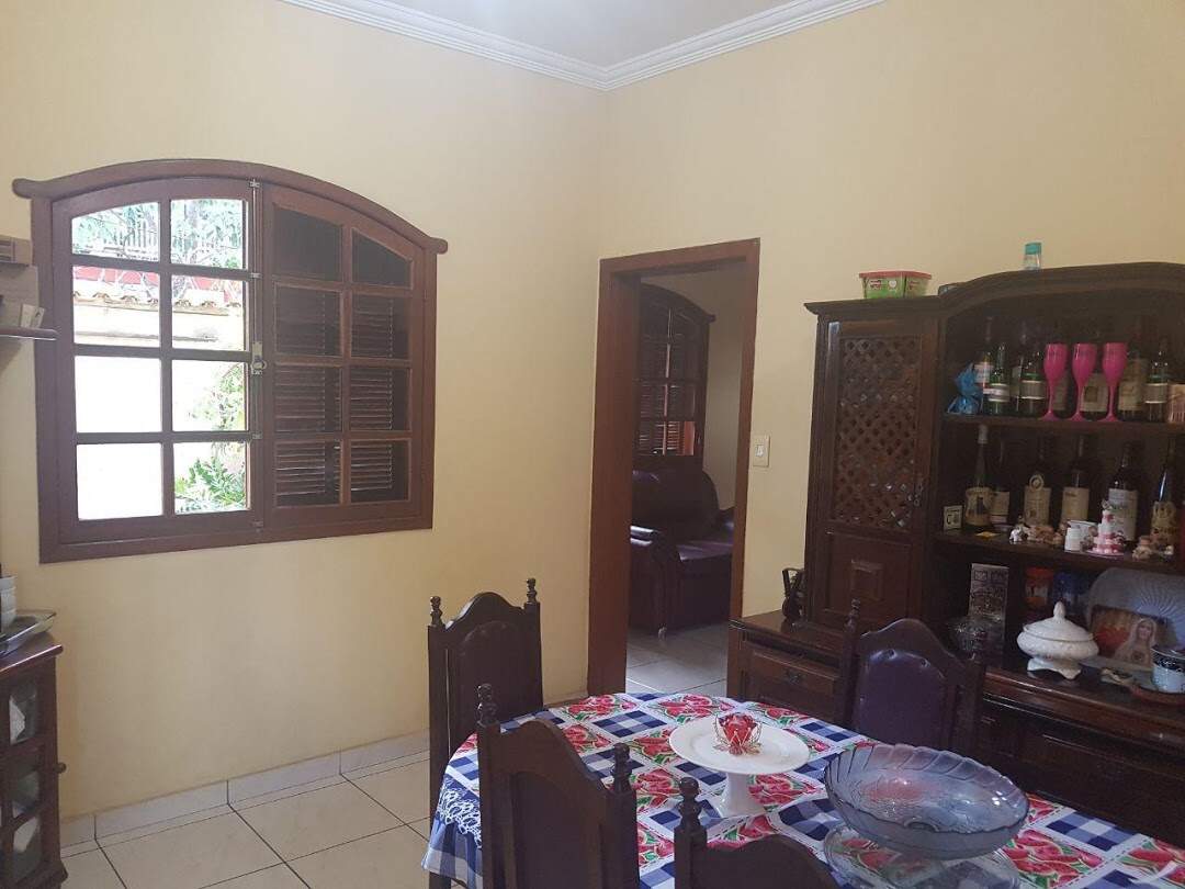 Casa à venda com 3 quartos, 250m² - Foto 15