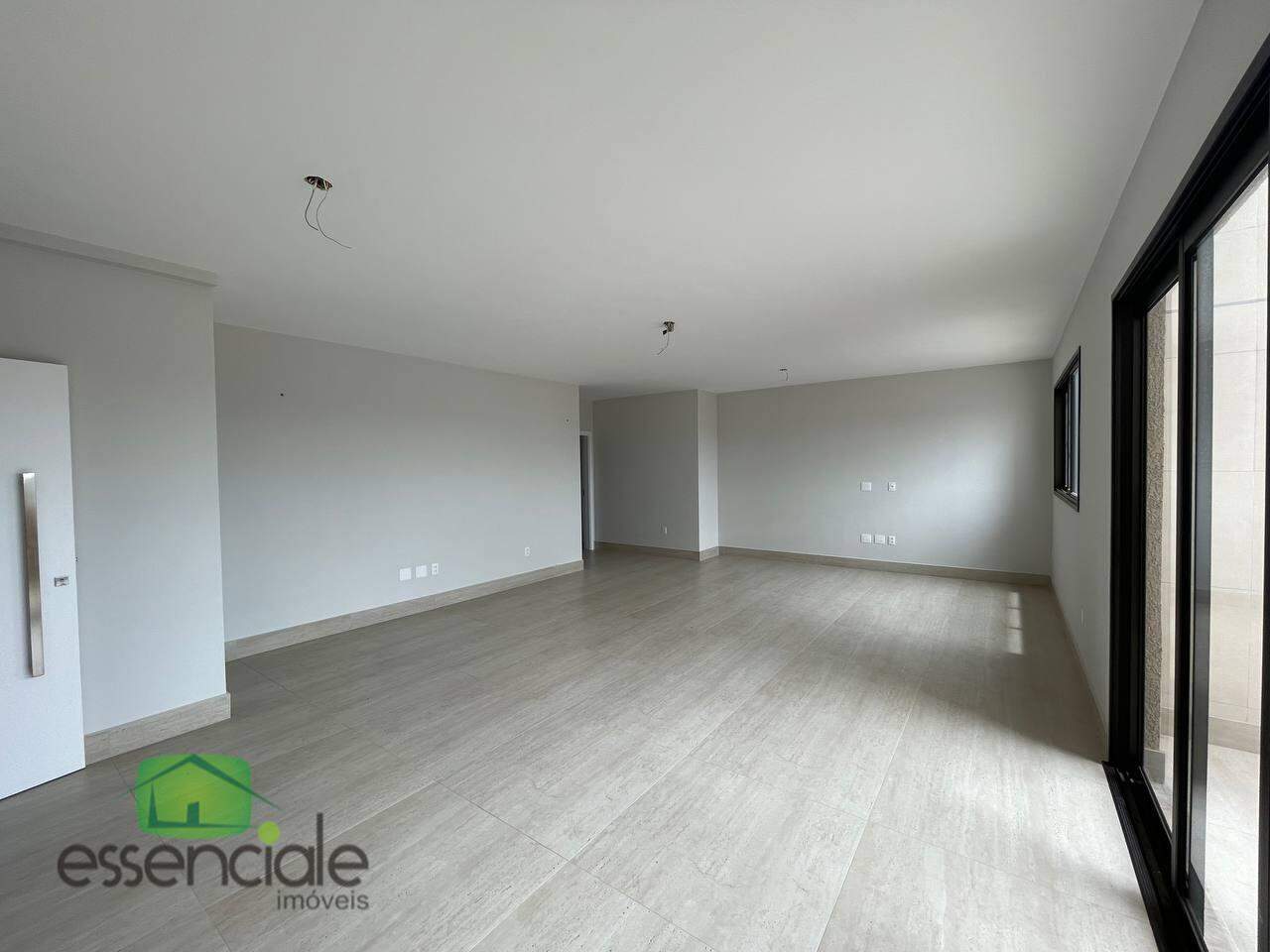 Apartamento à venda com 4 quartos, 180m² - Foto 4