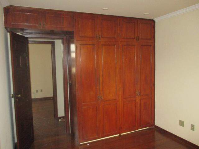 Apartamento para alugar com 3 quartos, 90m² - Foto 9