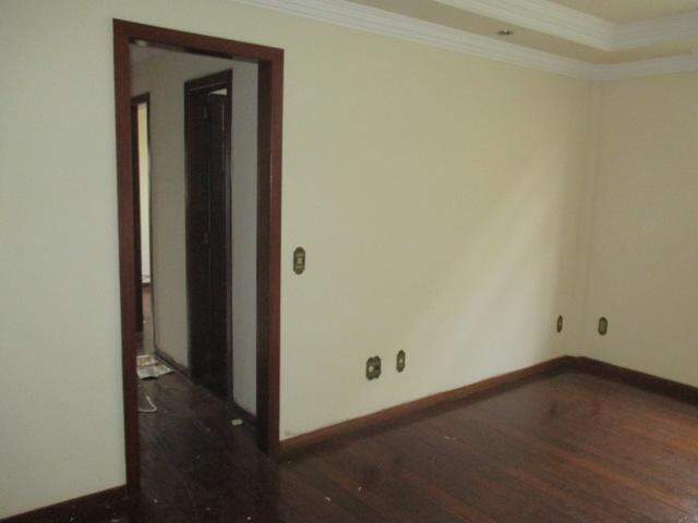 Apartamento para alugar com 3 quartos, 90m² - Foto 4