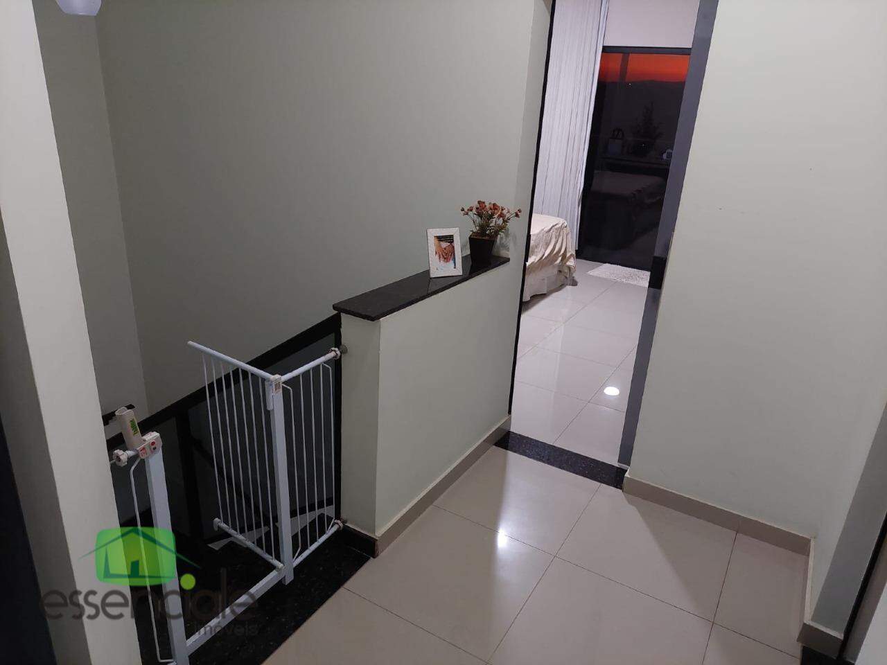 Casa à venda com 3 quartos, 300m² - Foto 12