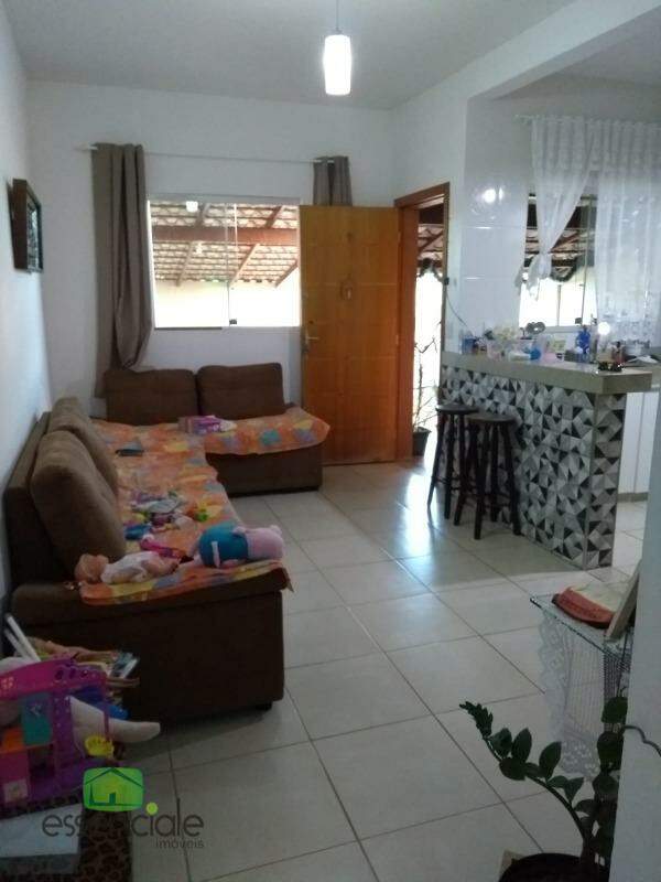 Casa à venda com 3 quartos, 86m² - Foto 2