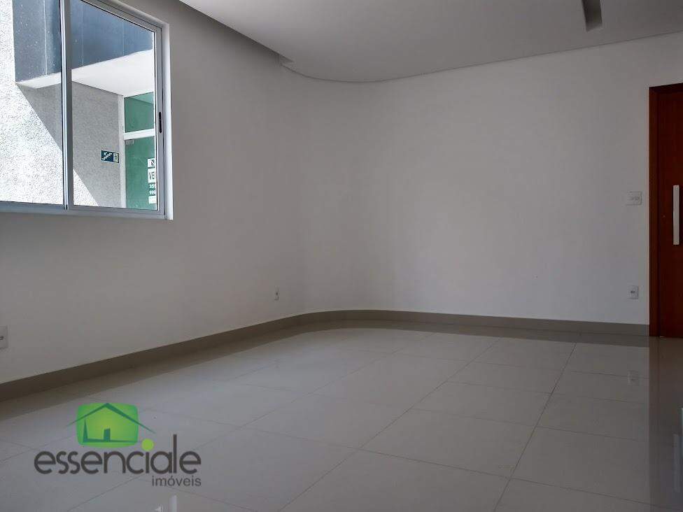 Apartamento à venda com 2 quartos, 75m² - Foto 2