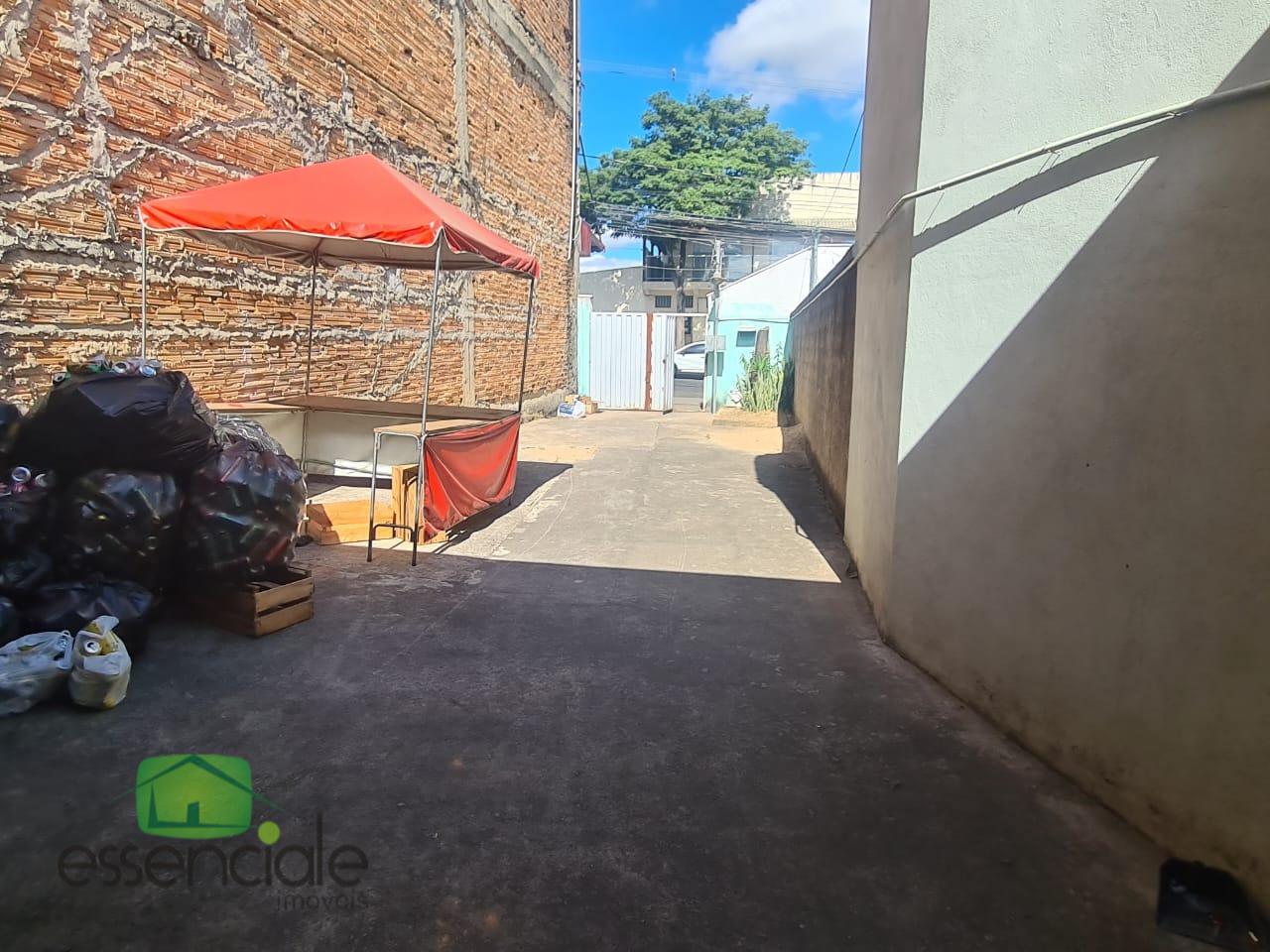 Casa à venda com 3 quartos, 360m² - Foto 24