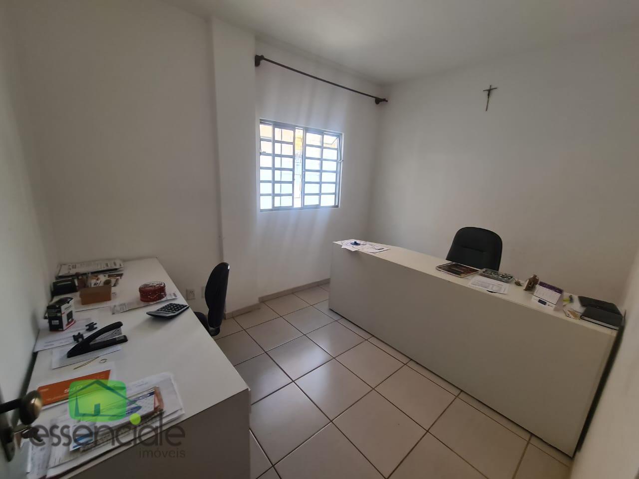 Casa à venda com 3 quartos, 360m² - Foto 7