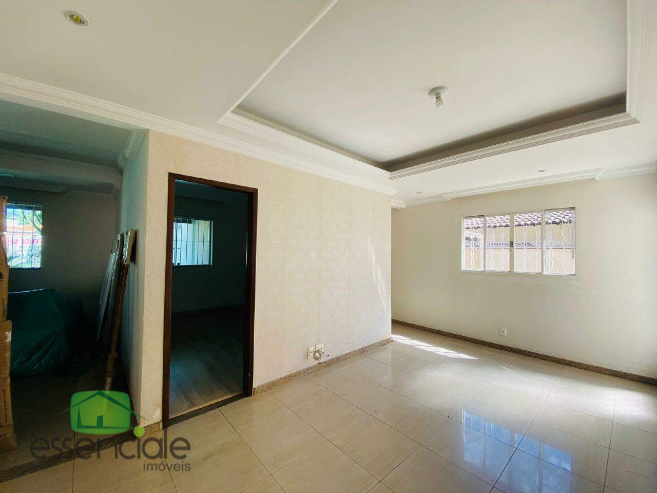 Casa à venda com 4 quartos, 200m² - Foto 6