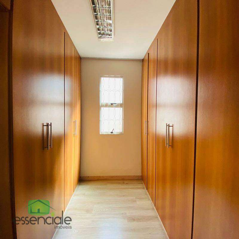 Casa à venda com 4 quartos, 200m² - Foto 7