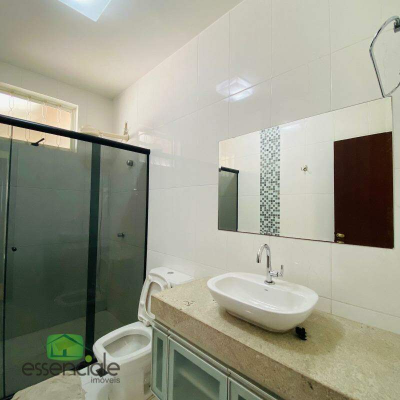 Casa à venda com 4 quartos, 200m² - Foto 19