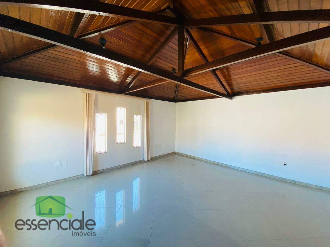 Casa à venda com 4 quartos, 200m² - Foto 22