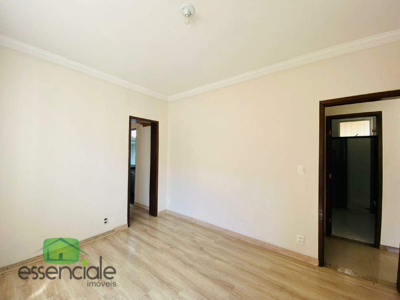 Casa à venda com 4 quartos, 200m² - Foto 8