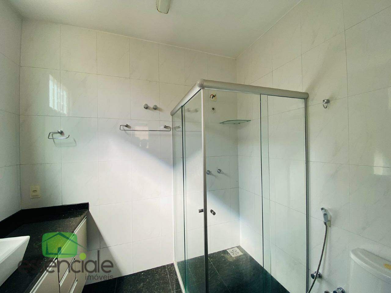 Casa à venda com 4 quartos, 200m² - Foto 13