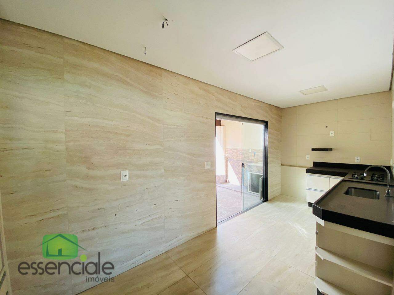 Casa à venda com 4 quartos, 200m² - Foto 24