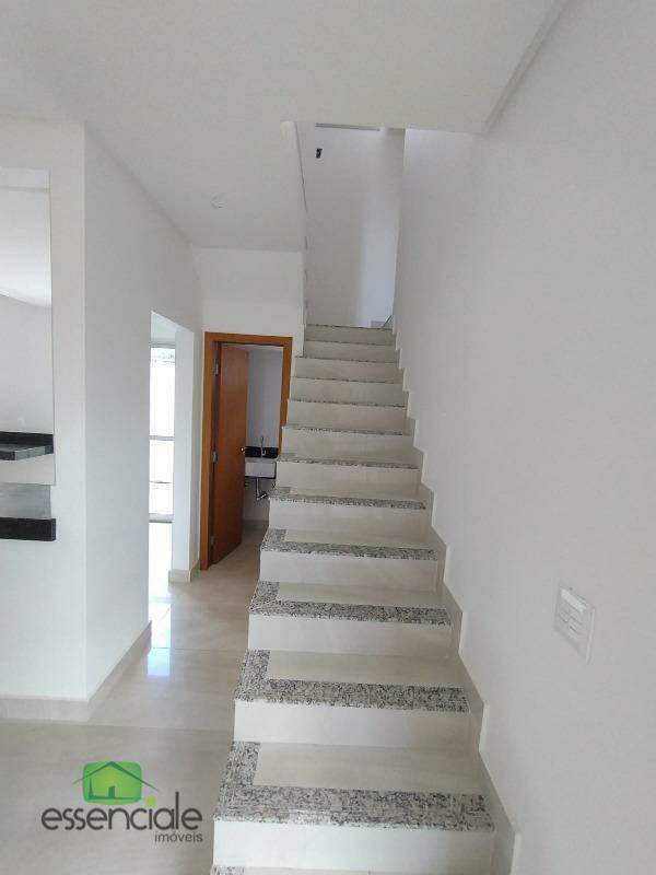 Casa à venda com 3 quartos, 128m² - Foto 9