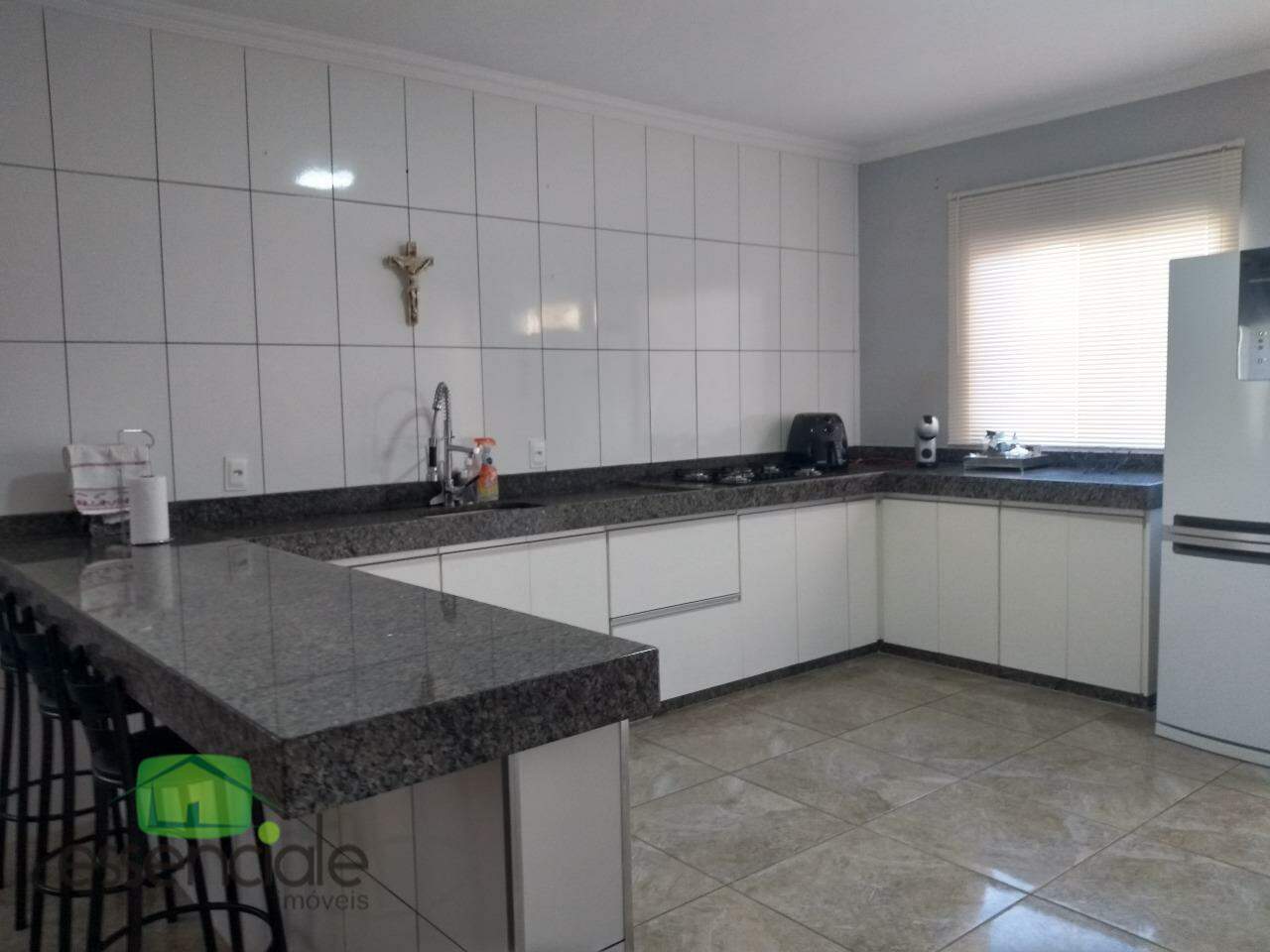 Casa à venda com 3 quartos, 130m² - Foto 6