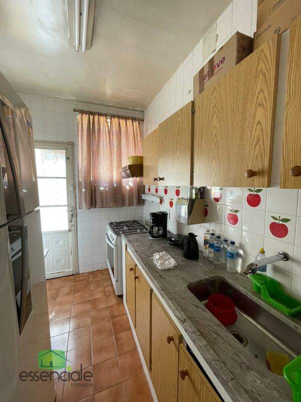 Casa à venda com 4 quartos, 160m² - Foto 4