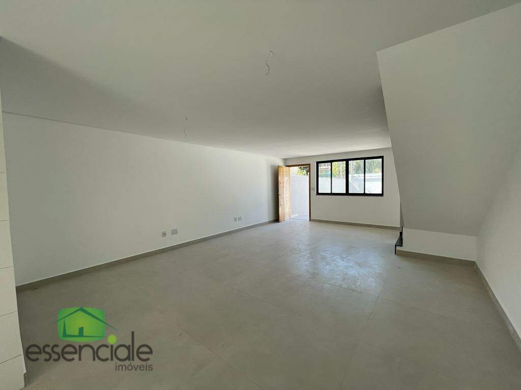 Casa à venda com 3 quartos, 114m² - Foto 4