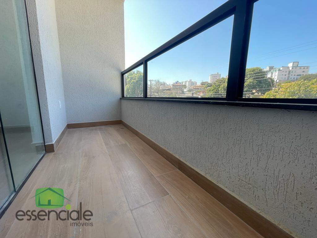 Casa à venda com 3 quartos, 114m² - Foto 14