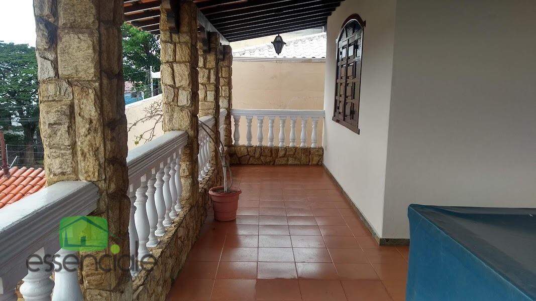 Casa à venda com 6 quartos, 450m² - Foto 25