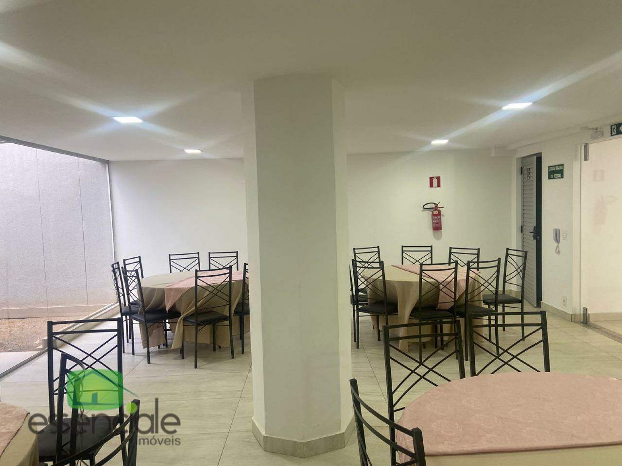 Apartamento à venda com 2 quartos, 70m² - Foto 20