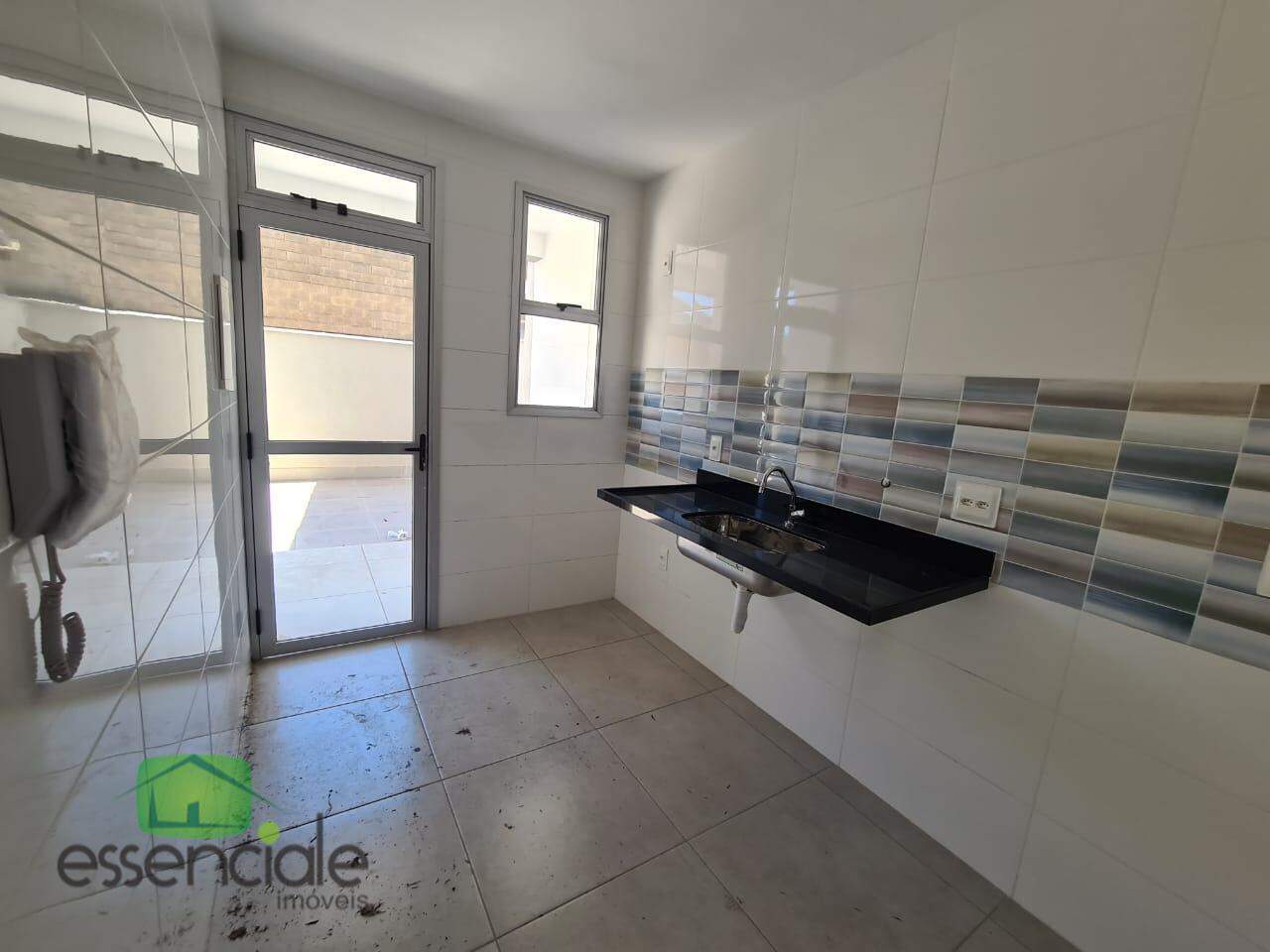 Apartamento à venda com 2 quartos, 70m² - Foto 13