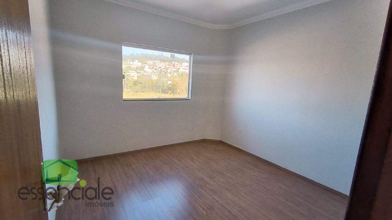 Casa à venda com 2 quartos, 107m² - Foto 7