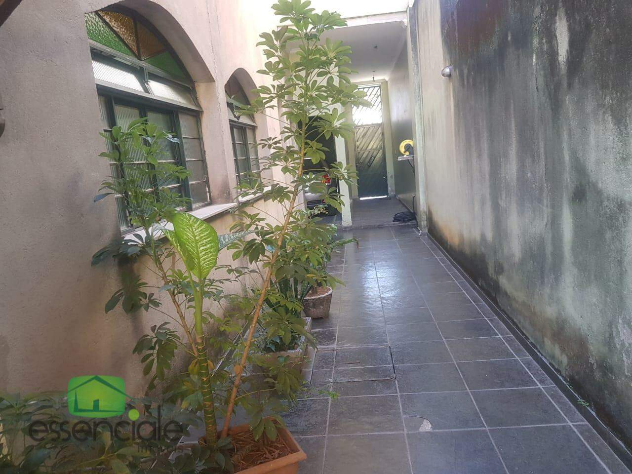 Casa à venda com 3 quartos, 300m² - Foto 16