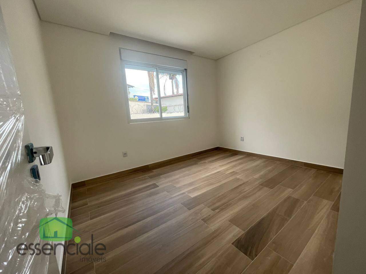 Casa à venda com 3 quartos, 137m² - Foto 18