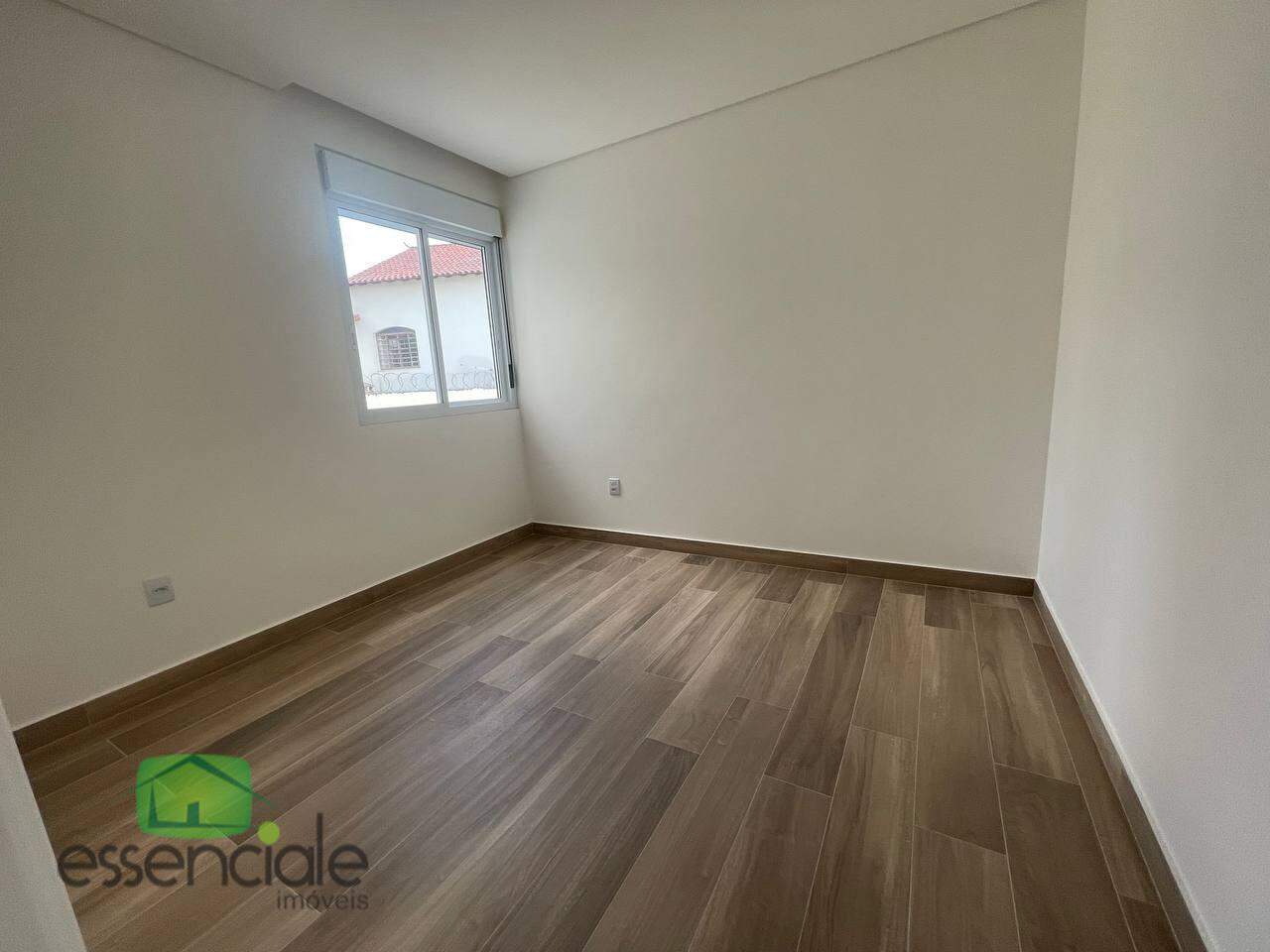 Casa à venda com 3 quartos, 137m² - Foto 16