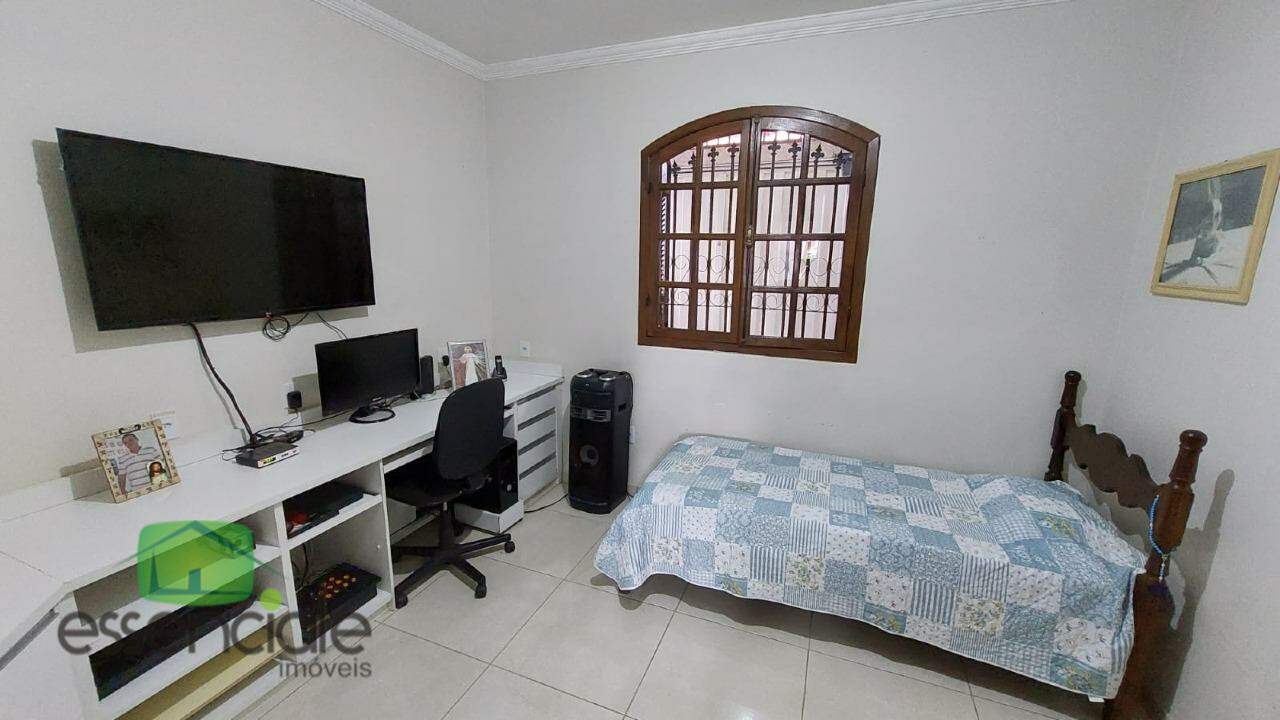 Casa à venda com 4 quartos, 250m² - Foto 11