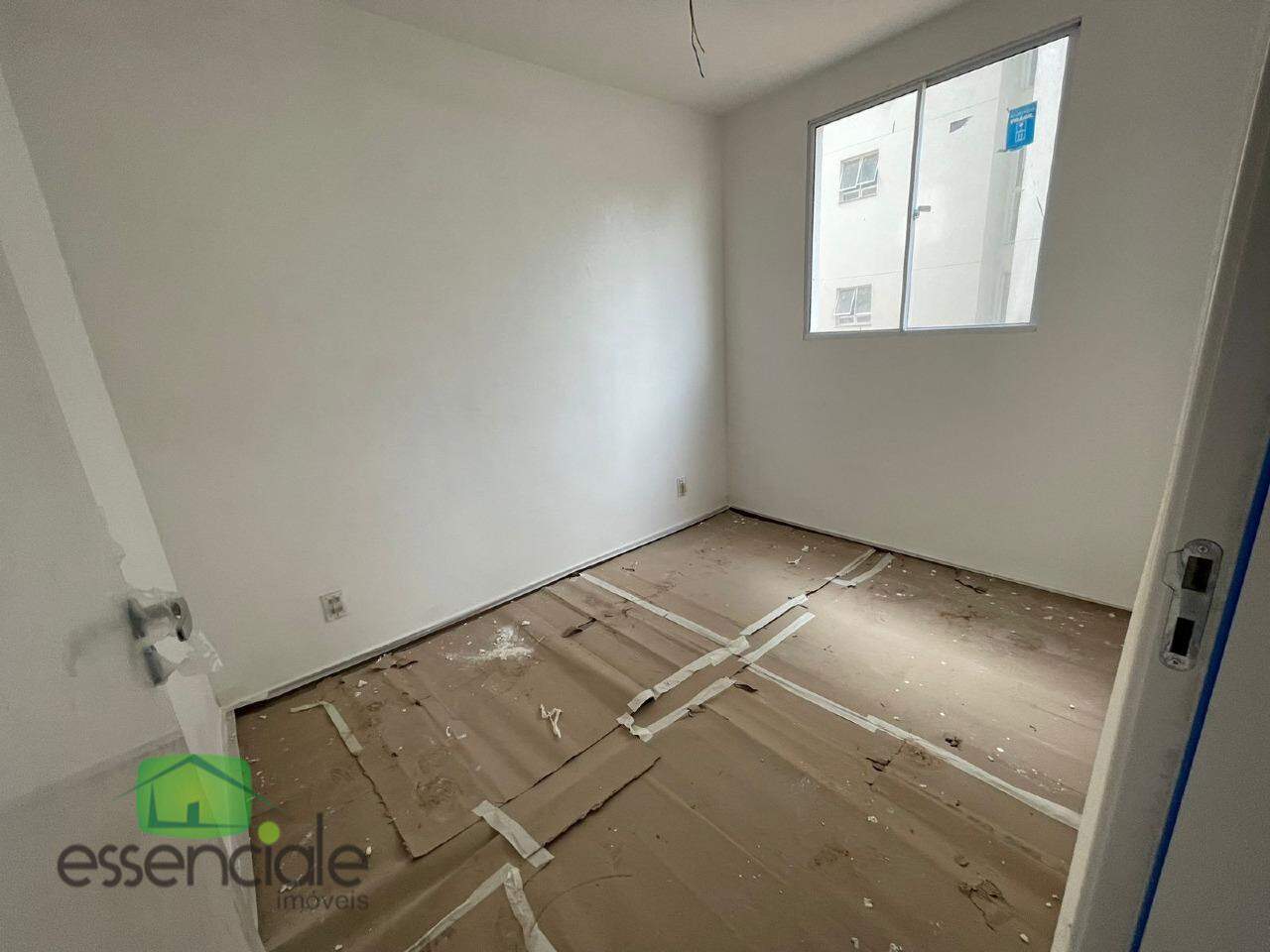 Apartamento à venda com 2 quartos, 43m² - Foto 2