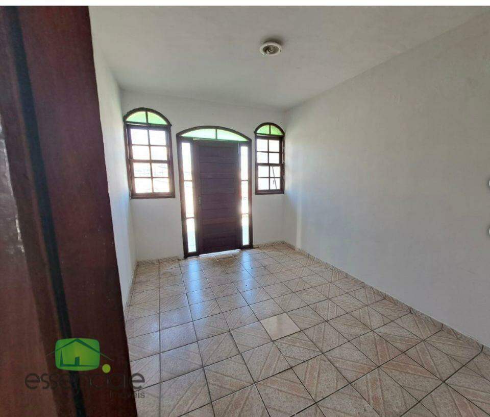 Casa à venda com 2 quartos, 100m² - Foto 4