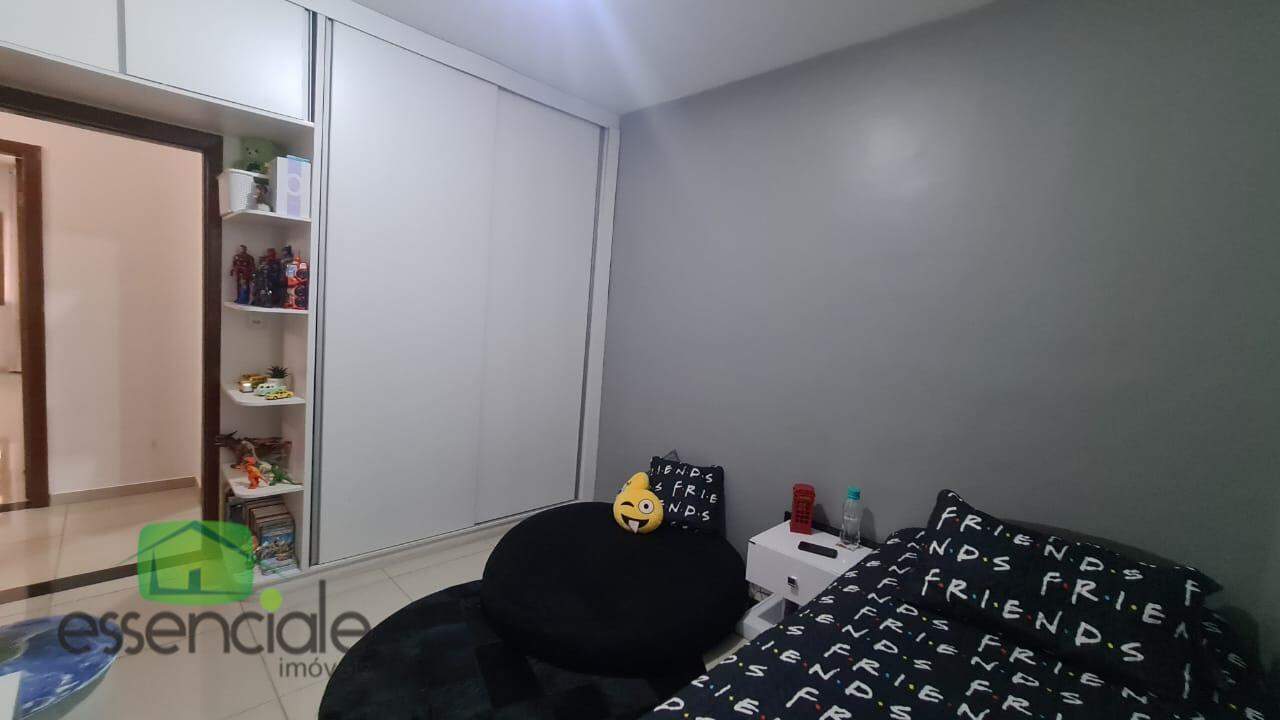 Casa à venda com 3 quartos, 200m² - Foto 16