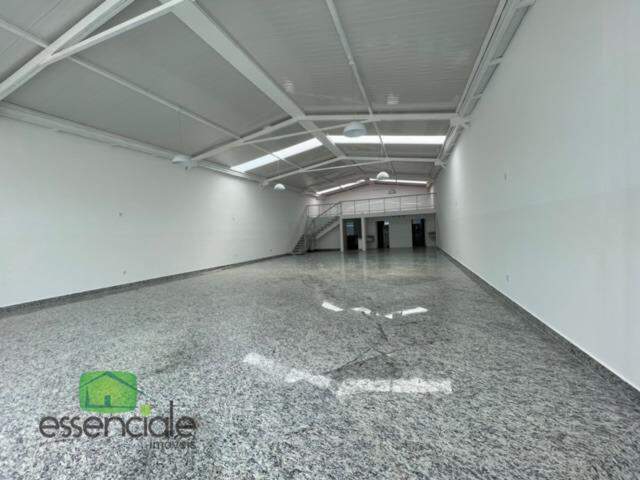 Depósito-Galpão-Armazém para alugar, 360m² - Foto 1