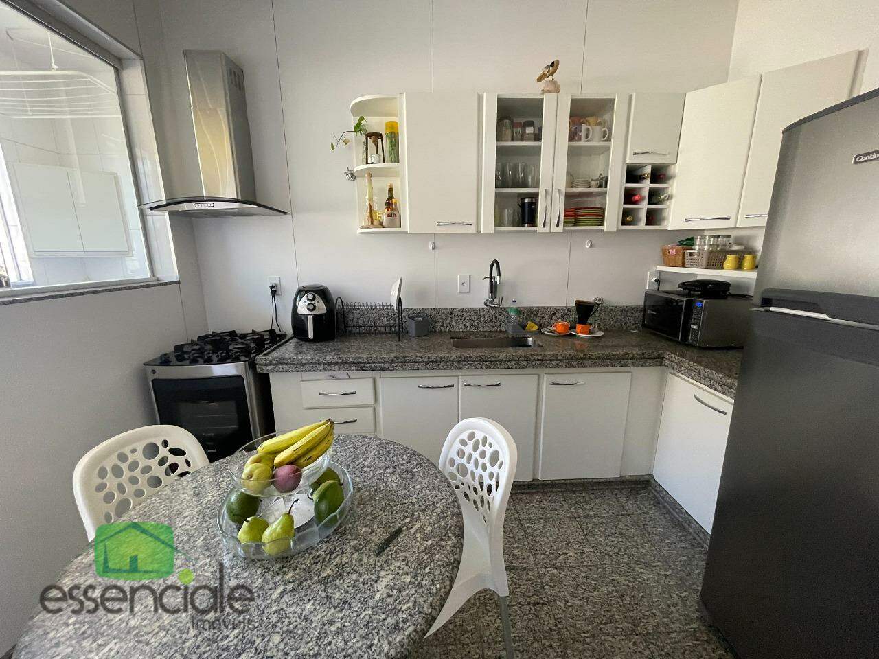 Apartamento à venda com 4 quartos, 146m² - Foto 13