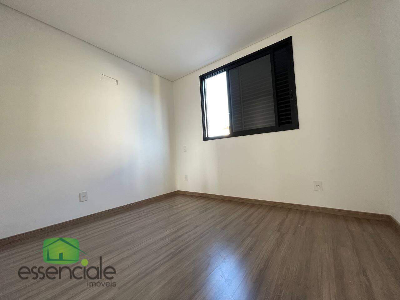 Apartamento à venda com 3 quartos, 150m² - Foto 16