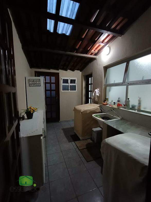 Casa à venda com 4 quartos, 360m² - Foto 8