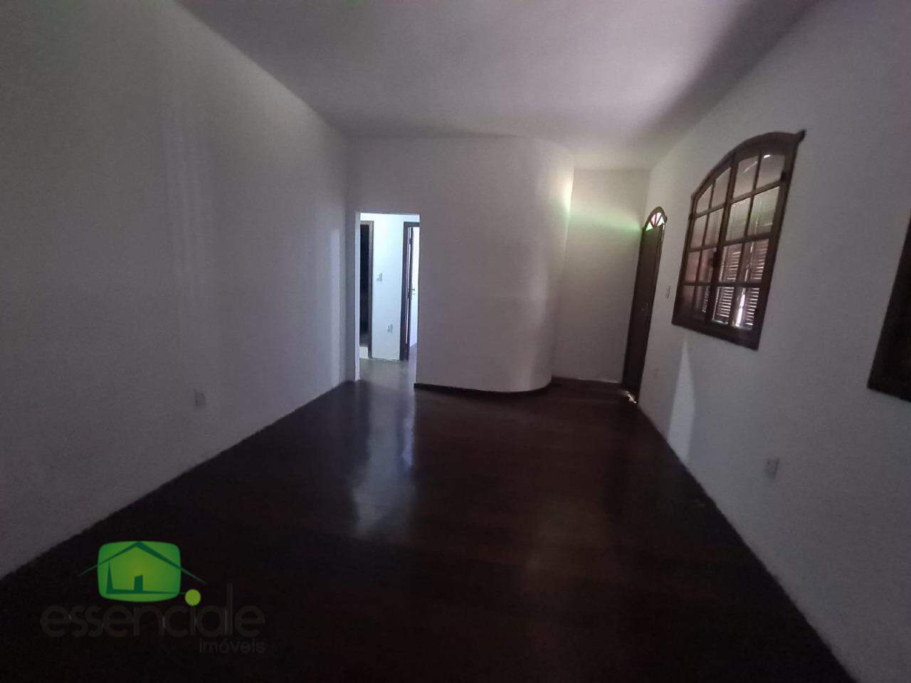 Casa à venda com 3 quartos, 360m² - Foto 4