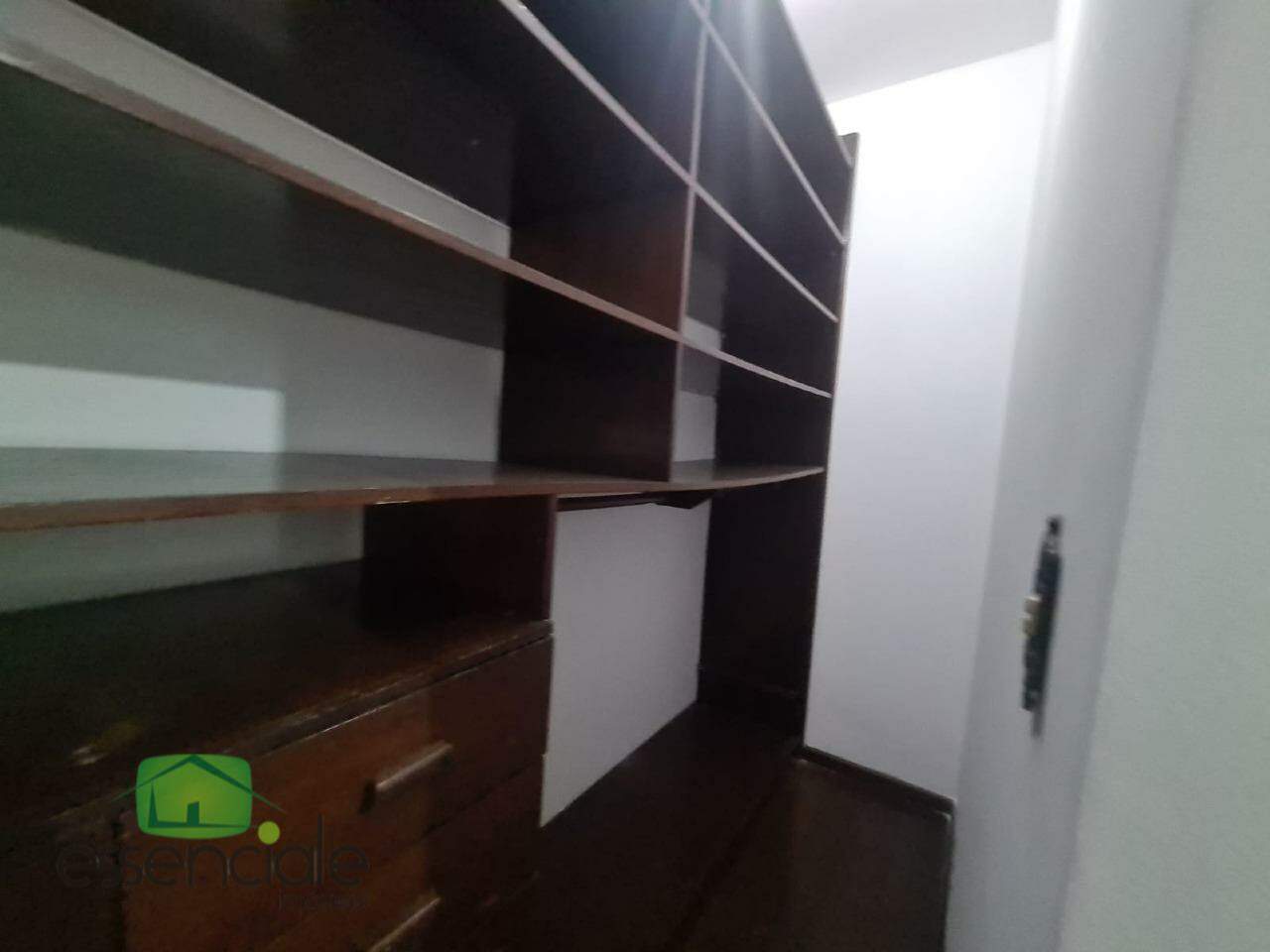 Casa à venda com 3 quartos, 360m² - Foto 9