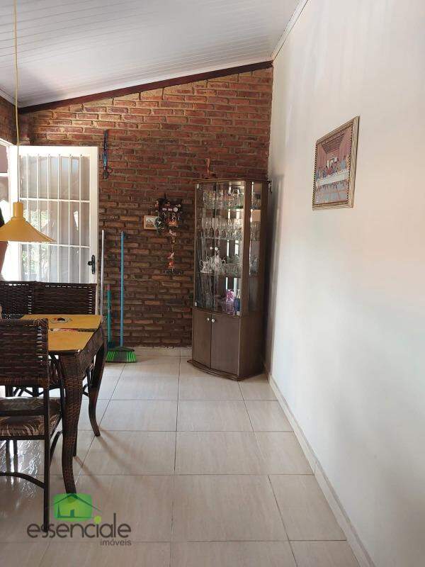 Casa à venda com 2 quartos, 150m² - Foto 17