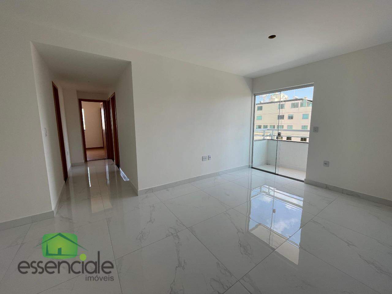 Apartamento à venda com 3 quartos, 77m² - Foto 1