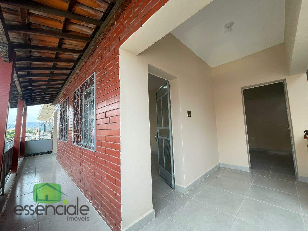 Casa para alugar com 3 quartos, 100m² - Foto 1