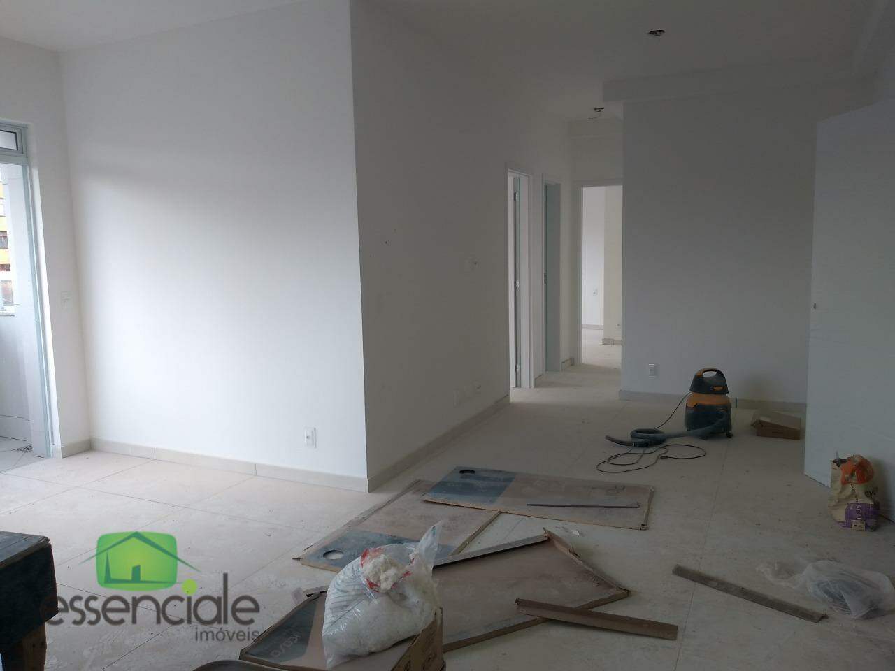 Apartamento à venda com 3 quartos, 82m² - Foto 4