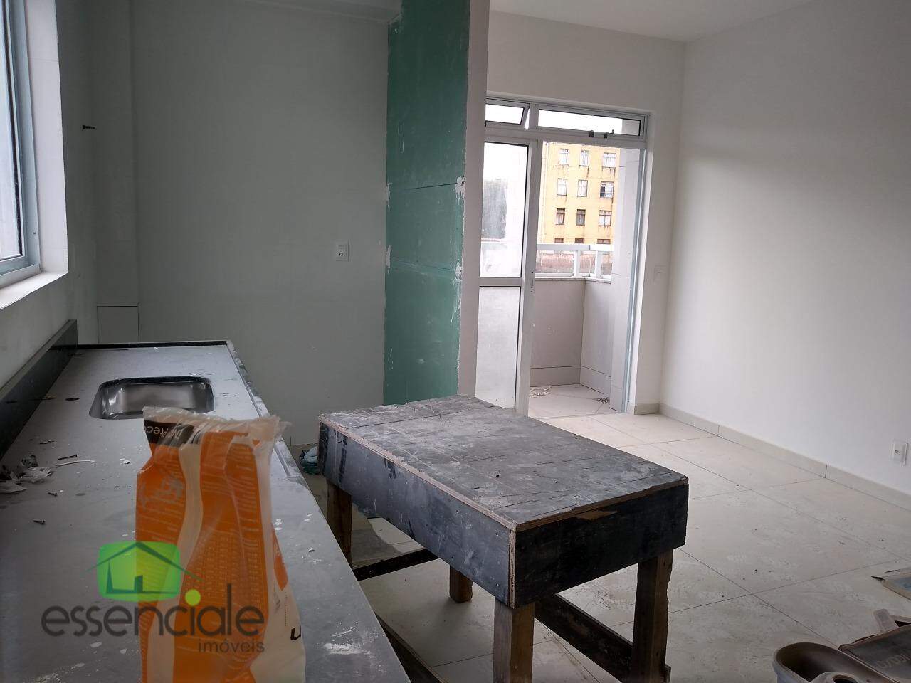 Apartamento à venda com 3 quartos, 82m² - Foto 2