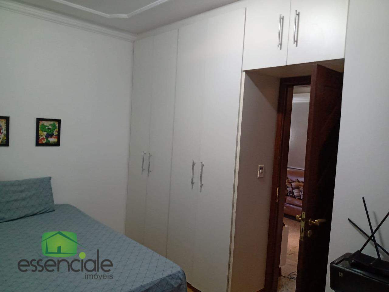 Casa à venda com 4 quartos, 550m² - Foto 13