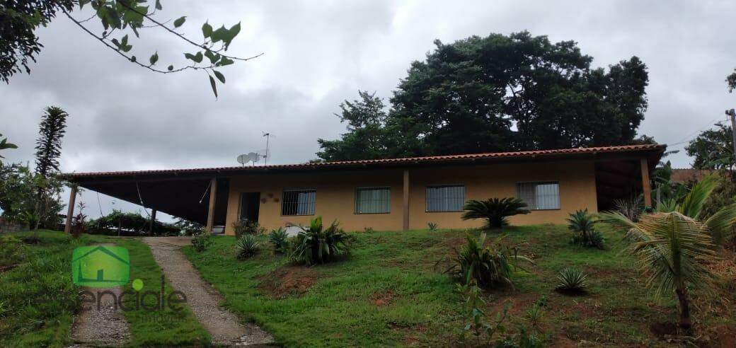 Chácara à venda com 4 quartos, 400m² - Foto 2